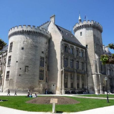 L'Atelier - 500M Musee Bd Angouleme Bagian luar foto
